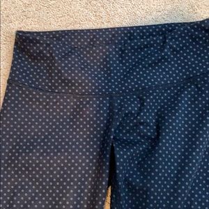 Lululemon Black polka dot Wunder Unders leggings 4
